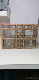 Skleněné šuplíky - 3