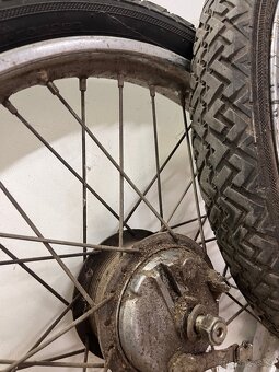 Babetta 207 kola - 3