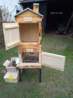 Udírna dřevěná s příslušenstvím - 3