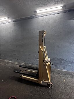 Ruční elektrický vysokozdvižný vozí BELET za 13000 - 3