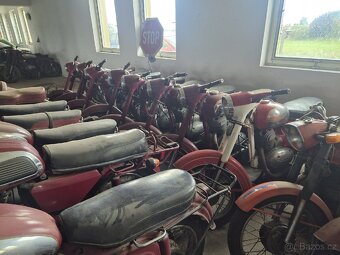 Prodám část své sbírky Jawa a ČZ 175,250, 350. - 3