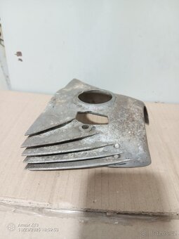 Jawa 350 pérák nebo Ogar kryt karburace poškozený - 3