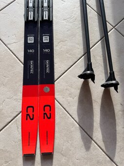 Dětské/JR klas. běžky Atomic Pro C2 Skintec 140cm+hole SWIX - 3