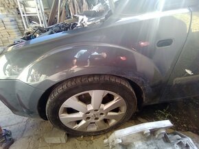 Focus 2006 1.6 16v 3 dveřové kupé HXDA 85 kw - 3