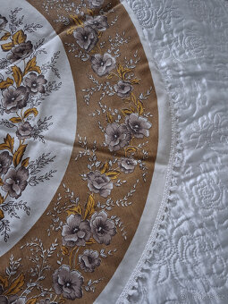 Kulatý ubrus,průměr 90 cm. - 3