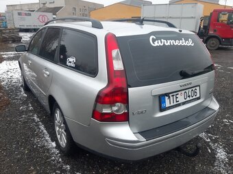 Volvo v50 - 3