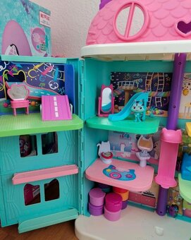 Gabby dollhouse - 3