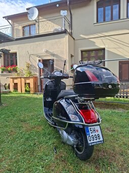 Vespa 300 GTS super - 3