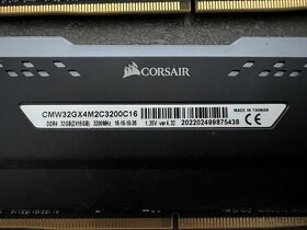 Corsair Vengance Pro RGB DDR4 3200MHz Cl16 - 3