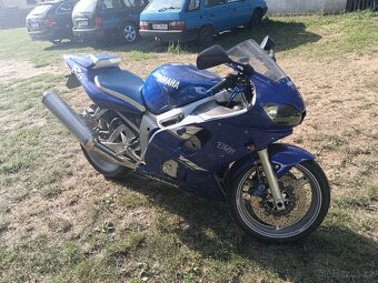 Yamaha R6 - 3