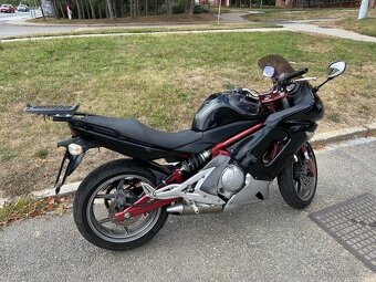 Kawasaki ER-6 - 3
