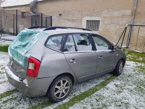 Kia Carens 2.0i ,106kw,rok v.2011 - 3