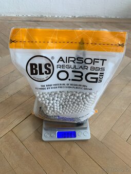 Airsoft kuličky/BBs - 0,25/0,28/0,3/0,32 - 3