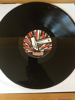 LP Katatpult - Kladivo Na Život - 2016 - 3