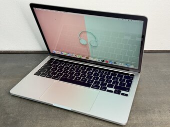 MacBook Pro 13'' 2020 / i5 / 16GB / 512GB SSD / Silver - - 3