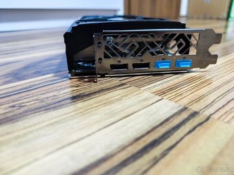 Sapphire Radeon RX 5700XT Nitro+ - 3