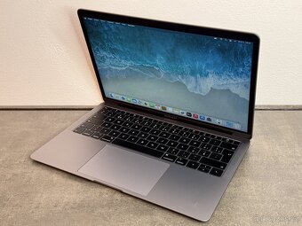 Macbook Air 13'' 2019 / i5 / 8GB / 256GB SSD / Space Gray - 3