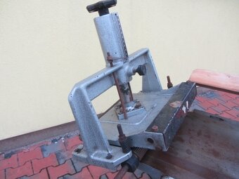 Kombinovaný stroj MS250 - 3