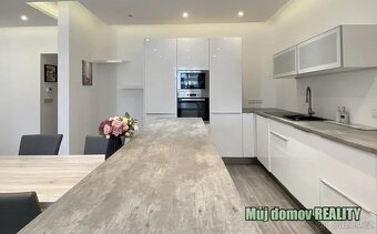 Pronájem prostorného bytu 3+kk (95 m) Praha 6 Střešovice, ul - 3