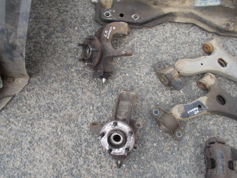 Díly podvozku Foird Transit Connect 1.8DI 55kw - 3