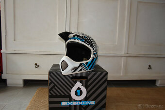 Integrální helma 661 - 3