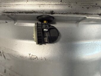 Letní kola Ford Focus 205/55 R16 5x108 ET45 - 3