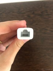Apple adaptér Thunderbolt / gigabitový Ethernet - 3