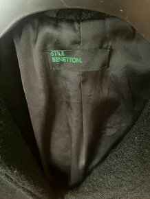 Dámské černé sako zn. Benetton - 3