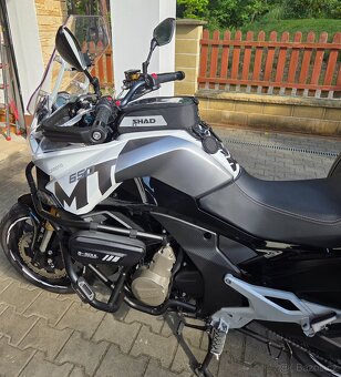 CFMOTO 650MT Premium - 3