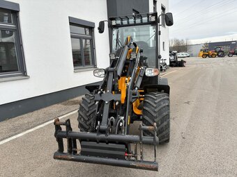 Nakladač JCB 403 PLUS AGRI HL - 3