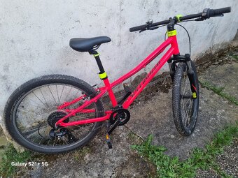 DÍVČÍ KOLO Specialized Hotrock - 3