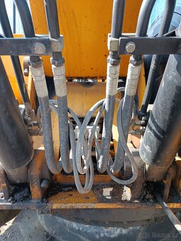 JCB JS 220 LC + příslušenství - 3