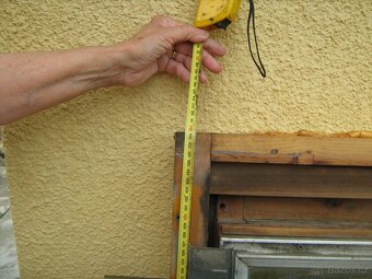 Prodám starší okno Velux - 3