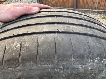 Goodyear grip 215/55/17 - 3