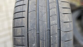 Letní pneu Pirelli P Zero 245/40 R19 – cca 5,5 mm, TOP stav - 3