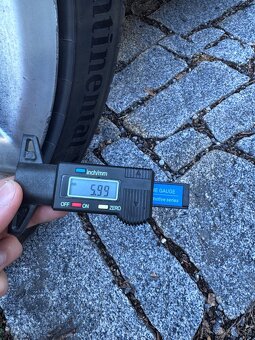 Continental Ultracontact 245/45/18 - 3