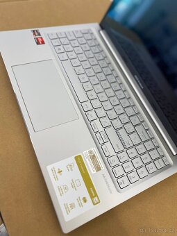 Notebook ASUS VivoBook - AMD R5/16GB/512GB/WIN11 - 3