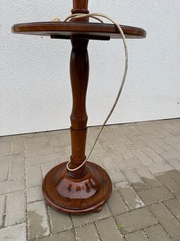 Stojací vintage lampa s odkládacím stolkem - 3