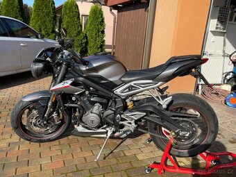 Triumph street triple RS 765 - 3