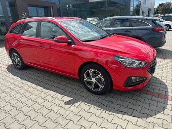 i30 kombi 1,5i 81kW - výbava Comfort 16´´ - km: 44.700 - 3