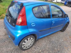 peugeot 107 1.0i klima rv2009 - 3