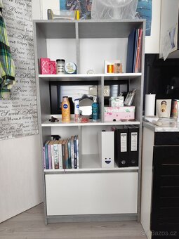 Knihovna/Skříňka - 3