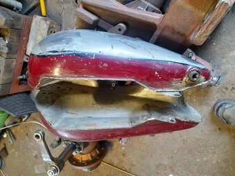 Jawa pérak nádrž - 3