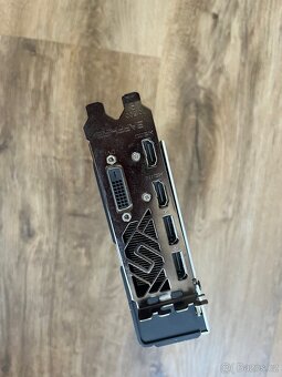 Radeon RX 570 - 3