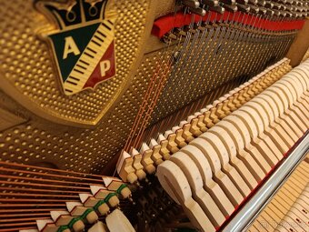 Pianino Petrof K114 - 3