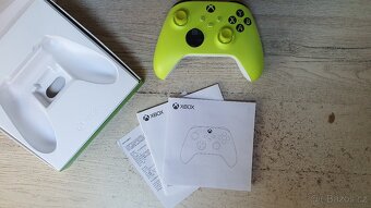 Xbox Series Controller - 3
