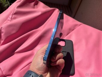 iPhone 13 Pro Max 128 GB + obal Peak Design - 3