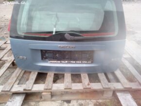 Zadní 5 dveře Volvo v50 combi - 3