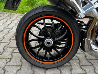 Triumph Speed Triple 1050 - 3