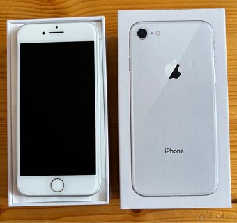 Apple iPhone 8 64GB - 3